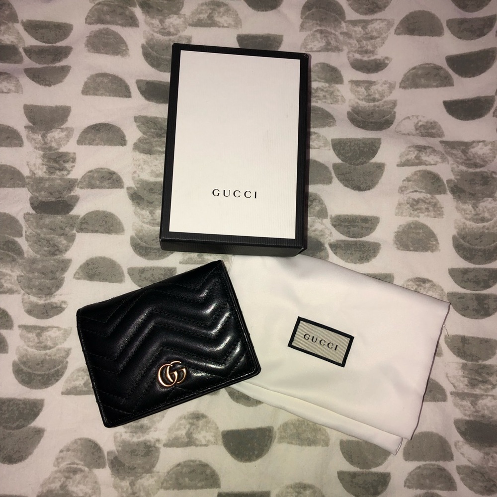 !!SOLD!! Gucci Marmont card holder / wallet